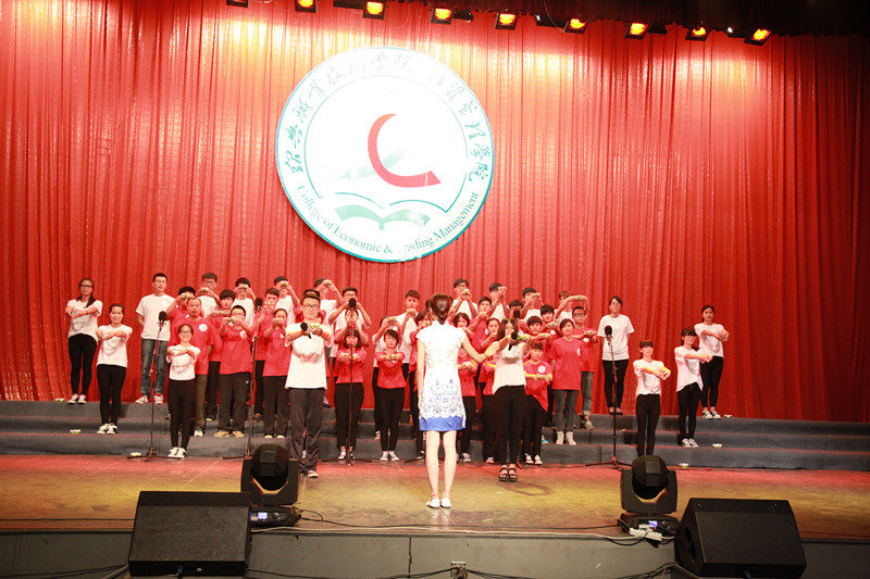 【图文】经贸管理学院2014“经典歌曲班班唱”复赛完美落幕