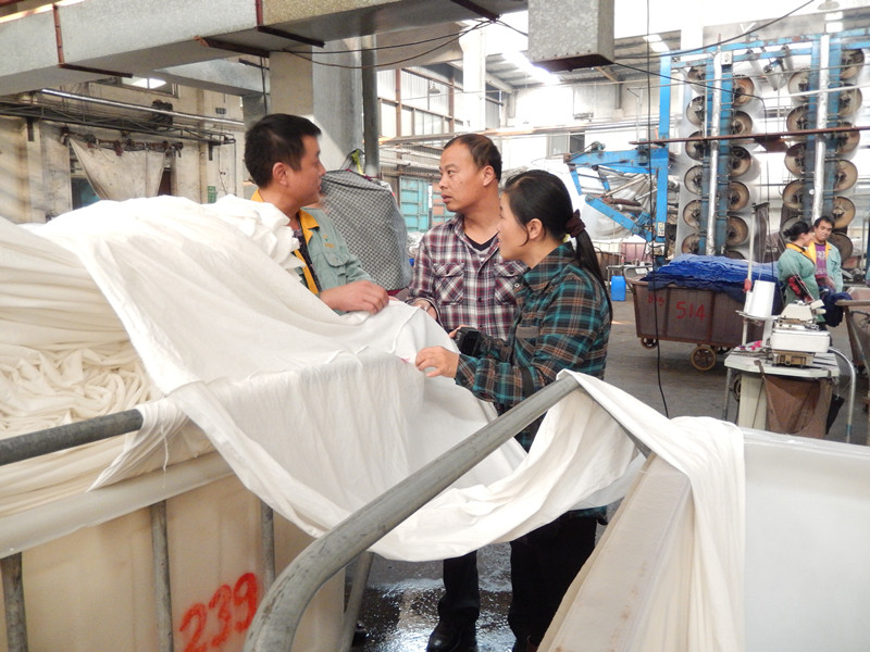 【图文】我院纺织经济研究团队赴纺织印染企业调研