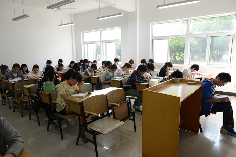 【图文】坚守一块阵地 见证引导力量 助推学生成才